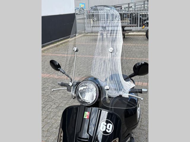 vespa - gts-super-300