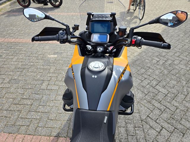 moto-guzzi - stelvio