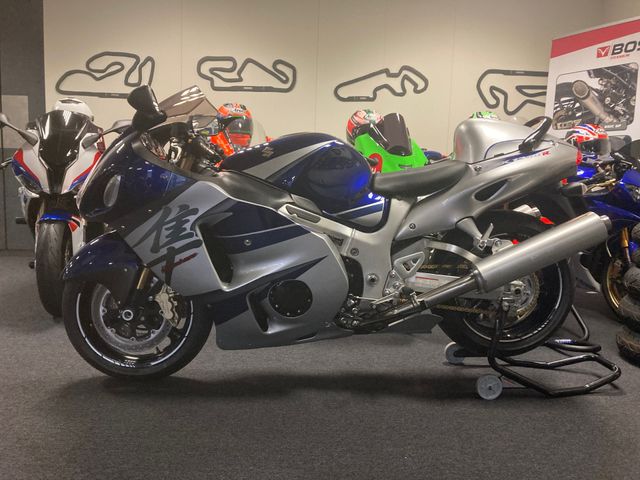 suzuki - gsx-r-1300-hayabusa
