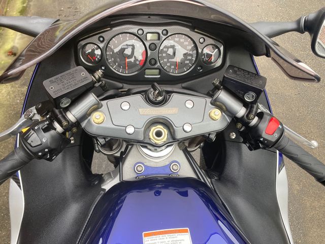 suzuki - gsx-r-1300-hayabusa