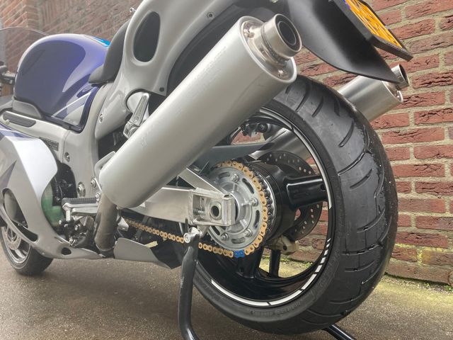 suzuki - gsx-r-1300-hayabusa