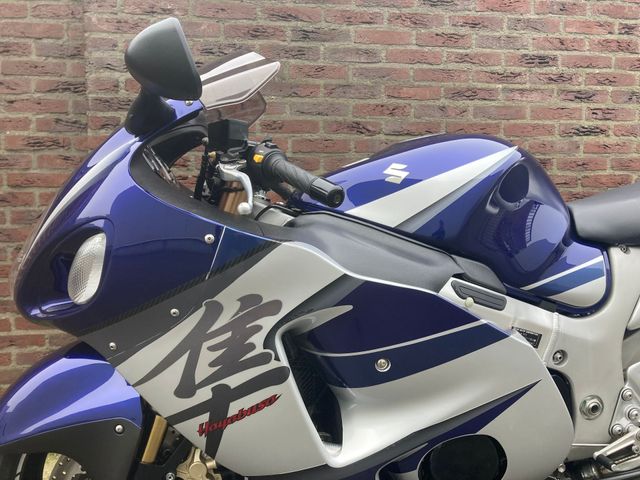 suzuki - gsx-r-1300-hayabusa