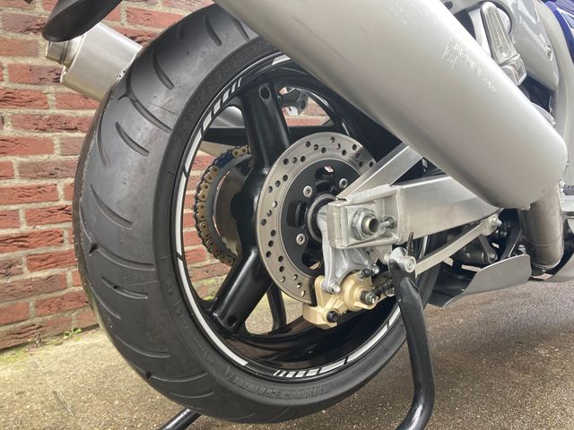 suzuki - gsx-r-1300-hayabusa