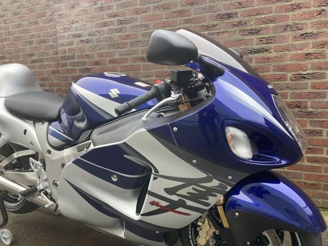 suzuki - gsx-r-1300-hayabusa