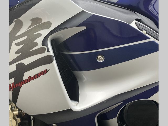 suzuki - gsx-r-1300-hayabusa