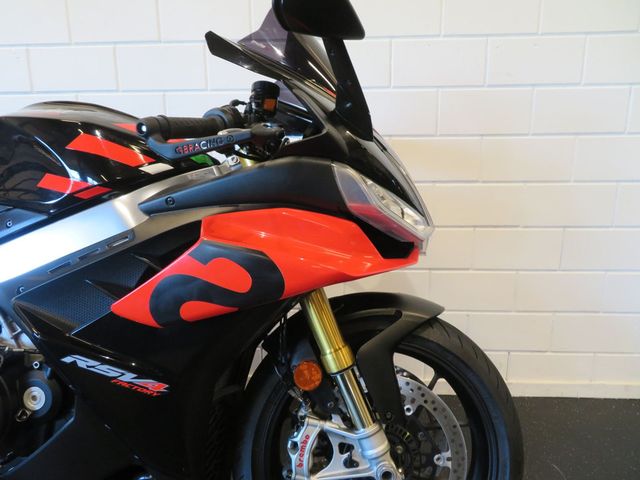 aprilia - rsv-4-factory-aprc