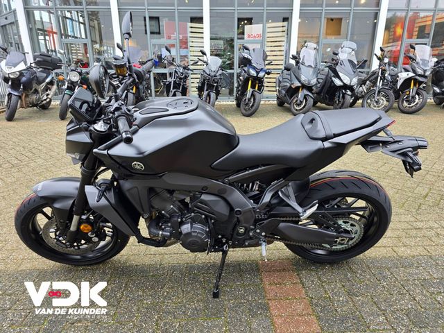 yamaha - mt-09-y-amt