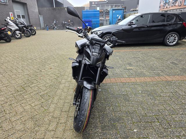 yamaha - mt-09-y-amt