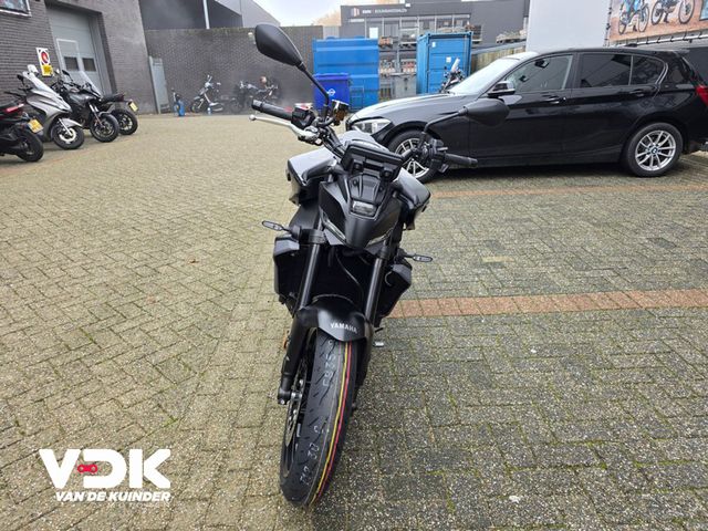 yamaha - mt-09-y-amt