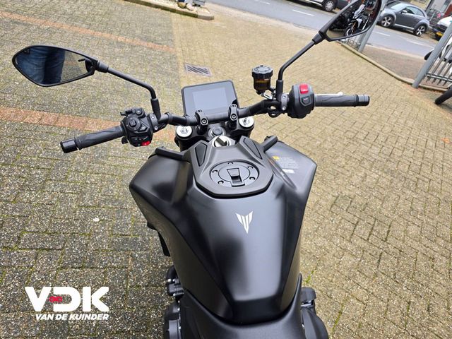 yamaha - mt-09-y-amt