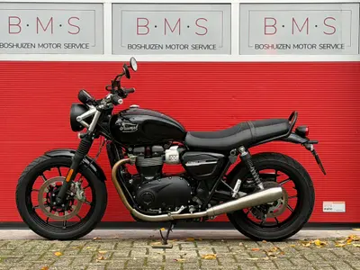 TRIUMPH STREET TWIN – foto 4