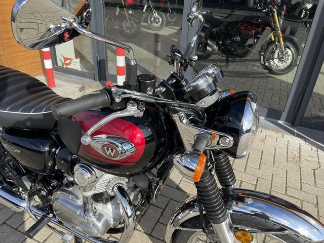 kawasaki - w800