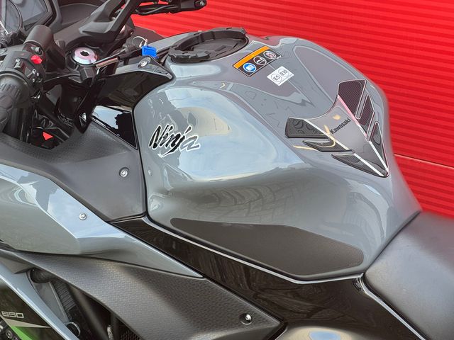 kawasaki - ninja-650