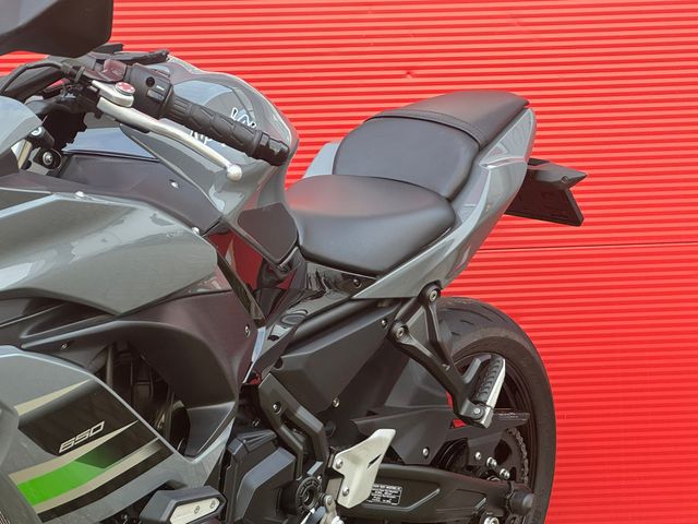kawasaki - ninja-650