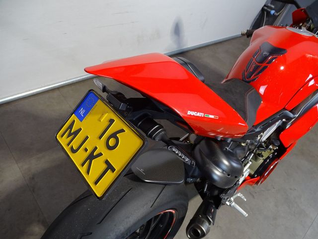 ducati - panigale-v4