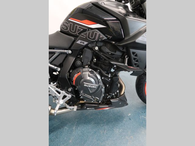 suzuki - gsx-8s