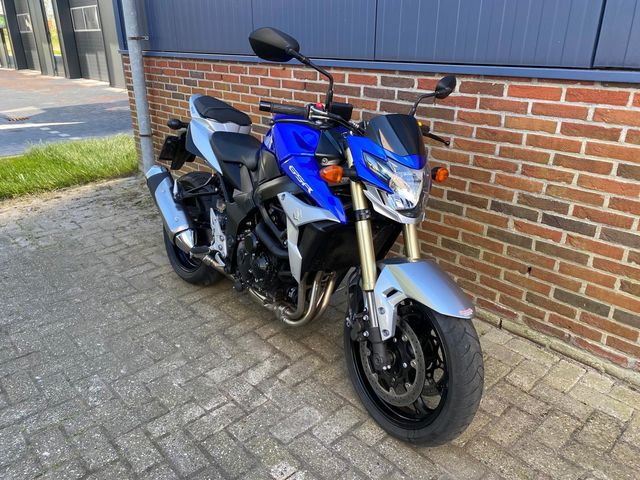 suzuki - gsr-750-a