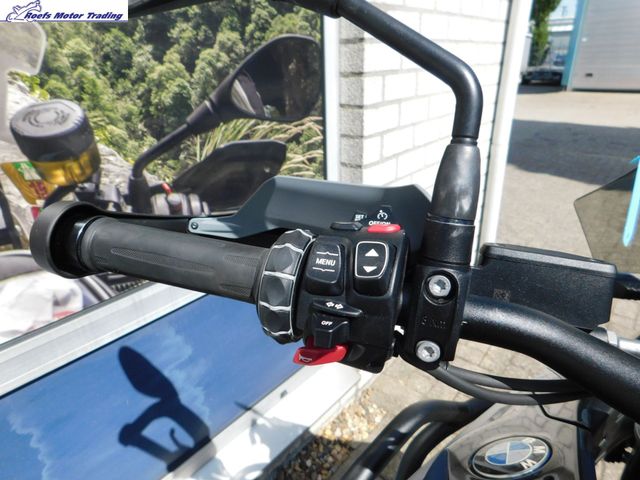 bmw - r-1300-gs-triple-black