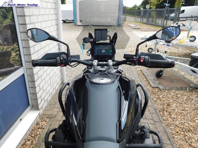 bmw - r-1300-gs-triple-black
