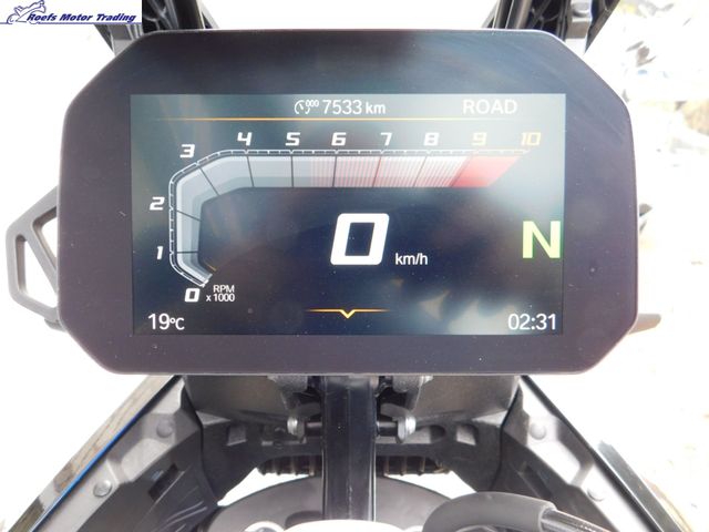 bmw - r-1300-gs-triple-black
