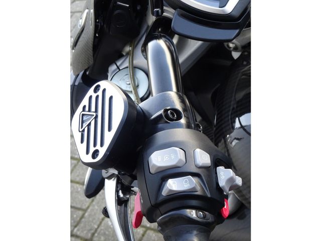 triumph - rocket-3-gt