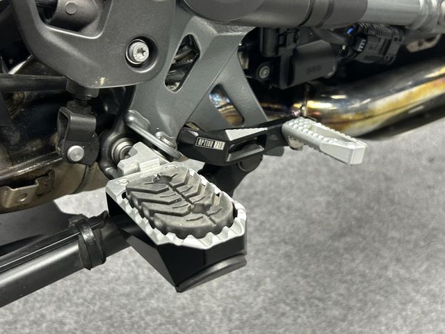 bmw - r-1250-gs-adventure