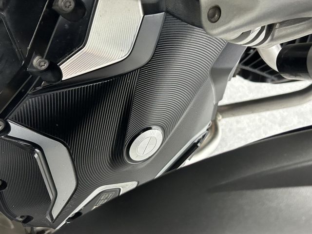 bmw - r-1250-gs-adventure