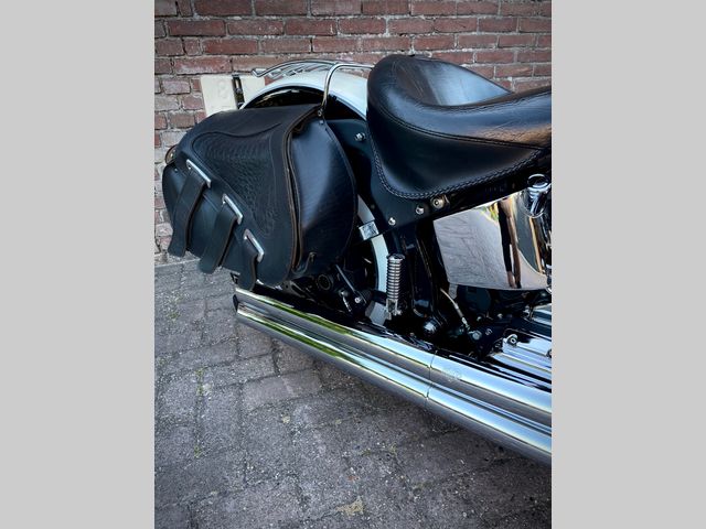 harley-davidson - heritage-classic
