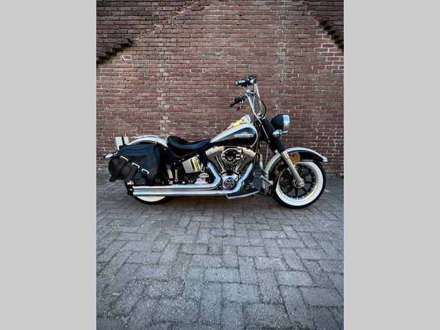 harley-davidson - heritage-classic