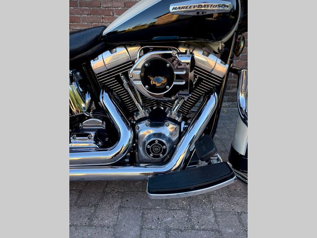 harley-davidson - heritage-classic
