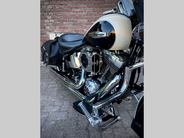 harley-davidson - heritage-classic