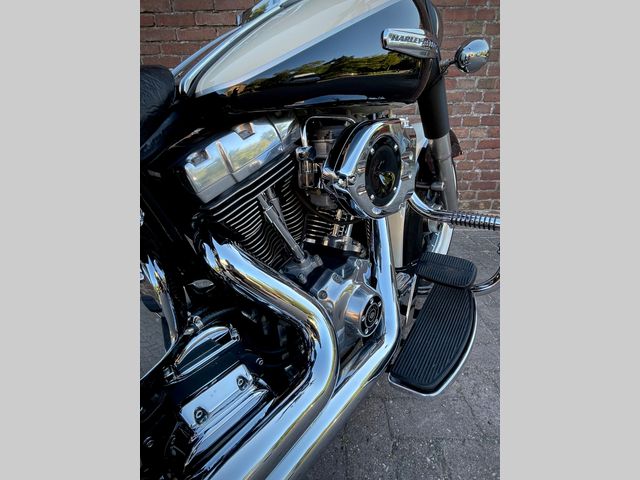 harley-davidson - heritage-classic