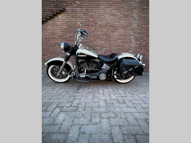 harley-davidson - heritage-classic