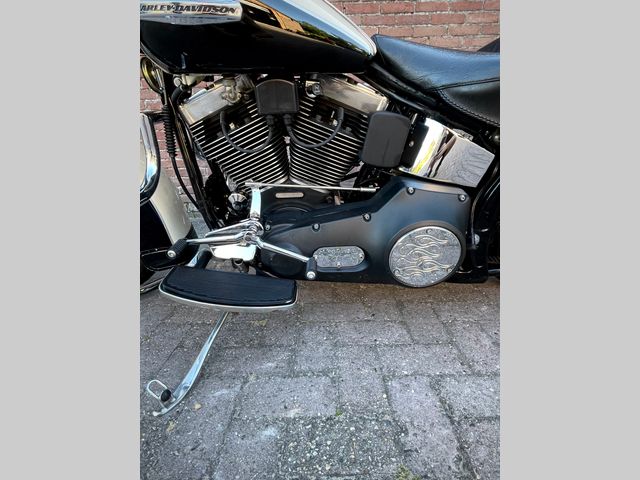 harley-davidson - heritage-classic