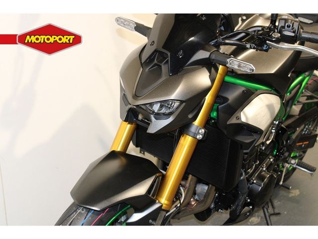 kawasaki - z900