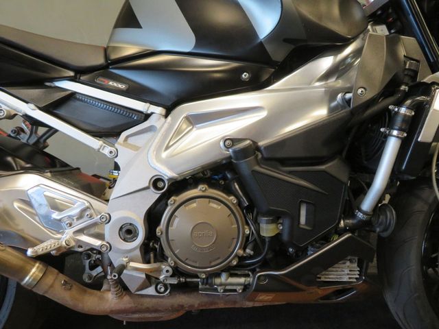 aprilia - tuono-1000-r