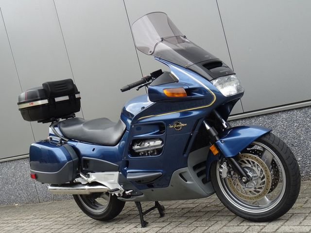honda - st-1100-pan-european
