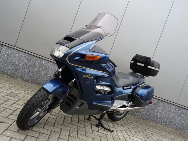 honda - st-1100-pan-european