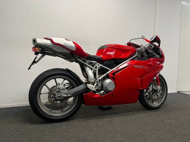 ducati - 749-s