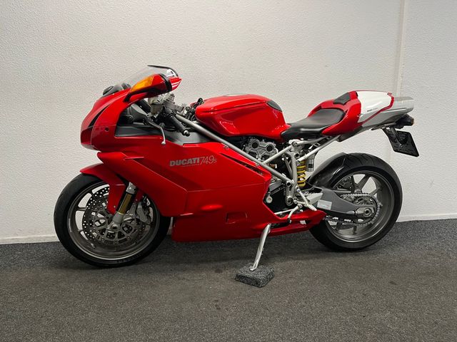 ducati - 749-s