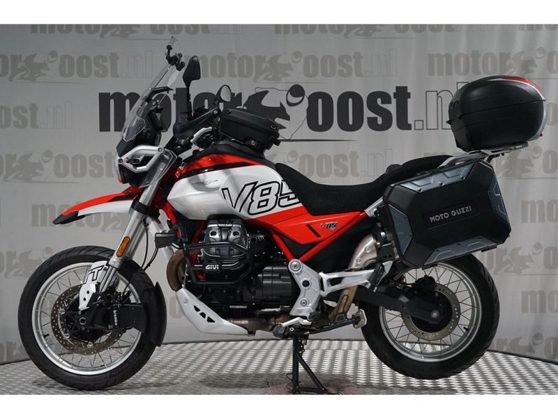 Moto Guzzi V85 TT E5 Rosso Fuji 2024 occasion