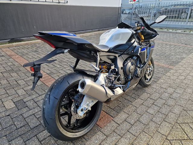 yamaha - yzf-r1m