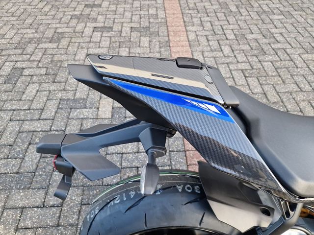 yamaha - yzf-r1m
