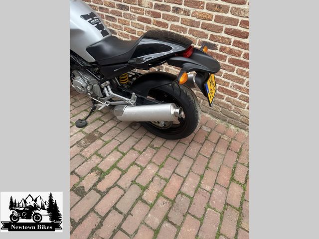 ducati - monster-620-dark