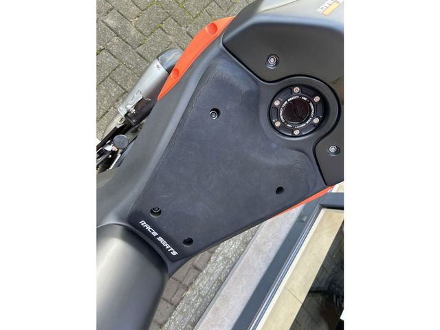 ktm - rc-8c