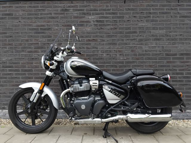 royal-enfield - super-meteor-650