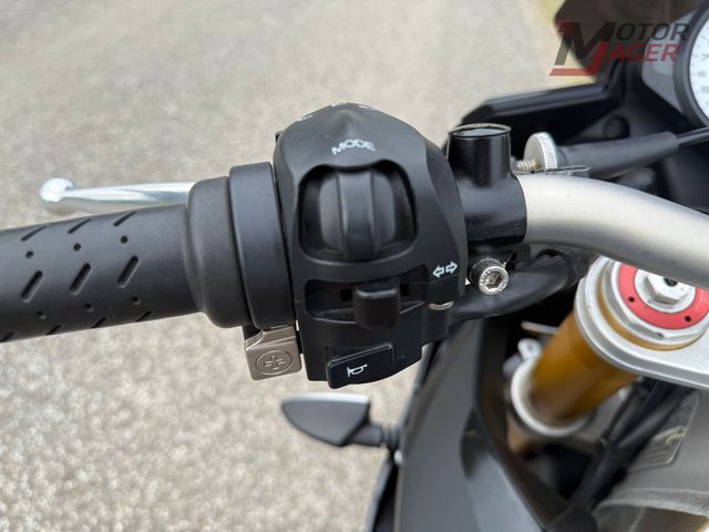 aprilia - tuono-v4-r-aprc