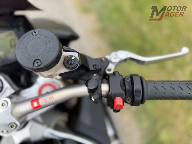 aprilia - tuono-v4-r-aprc