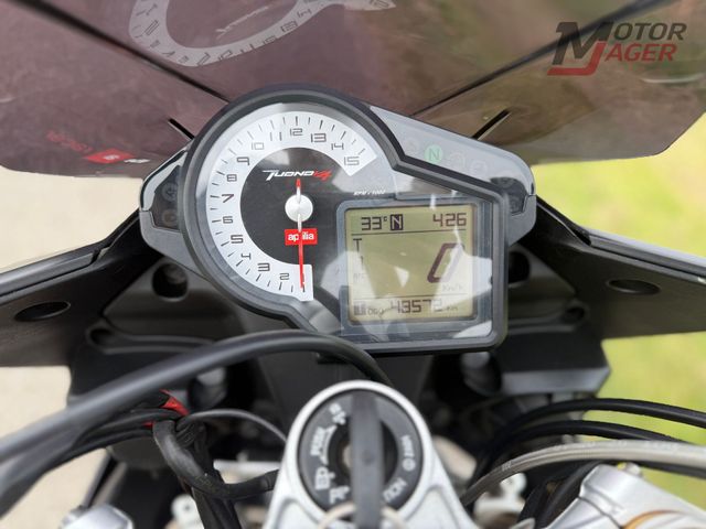 aprilia - tuono-v4-r-aprc