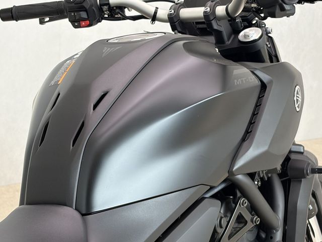 yamaha - mt-07-abs